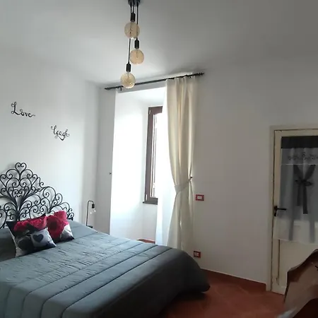 L'arco Nel Borgo